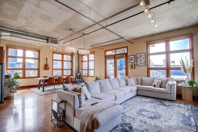 Foto del edificio - 877 Island Ave