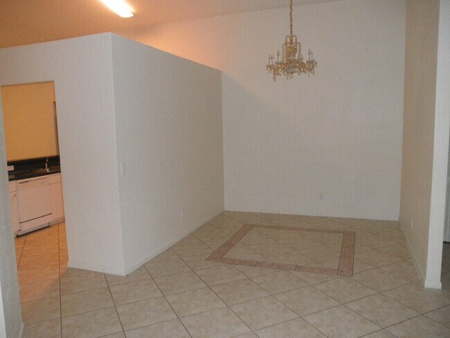 Foto del edificio - 6767 Silver Ridge Ln