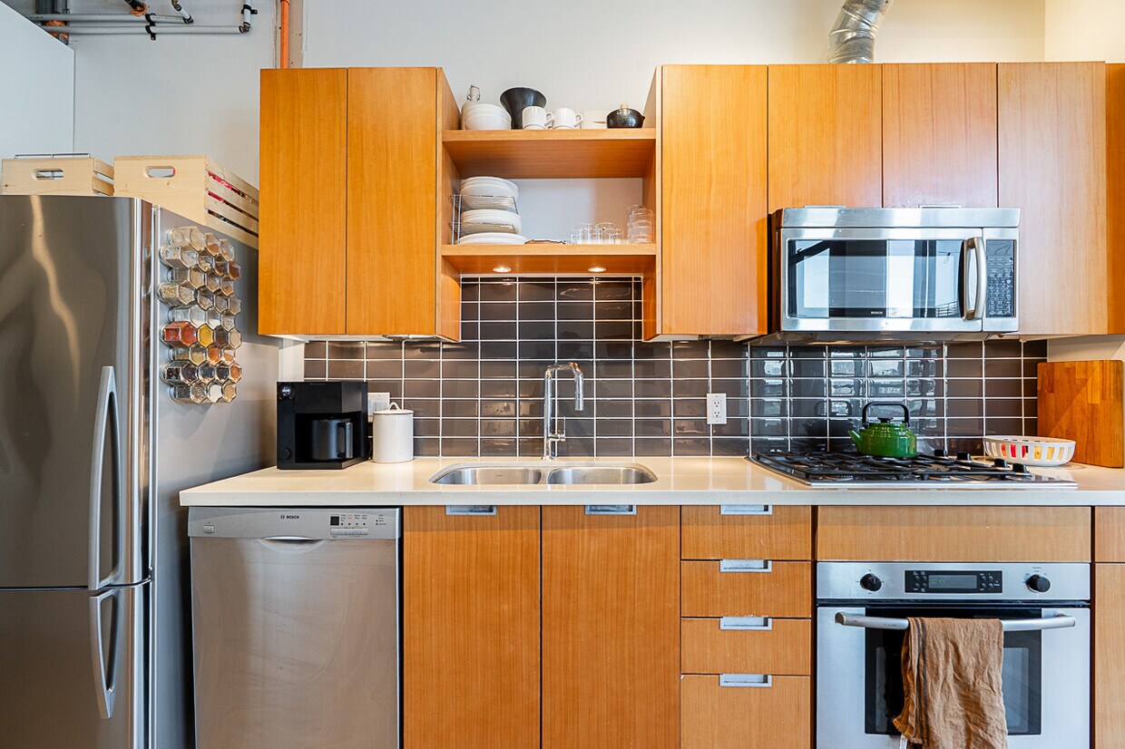 Photo principale - 495 W 6th Ave