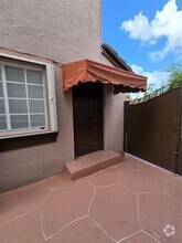 Building Photo - 9xx5 SW 155th Ct