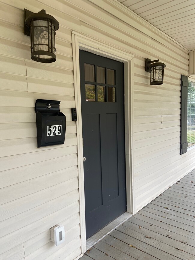 Foto del edificio - 529 10th Ave S