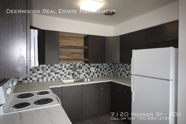 Building Photo - 7120 Hooker St