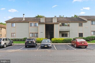 Building Photo - 609 Woodhollow Dr