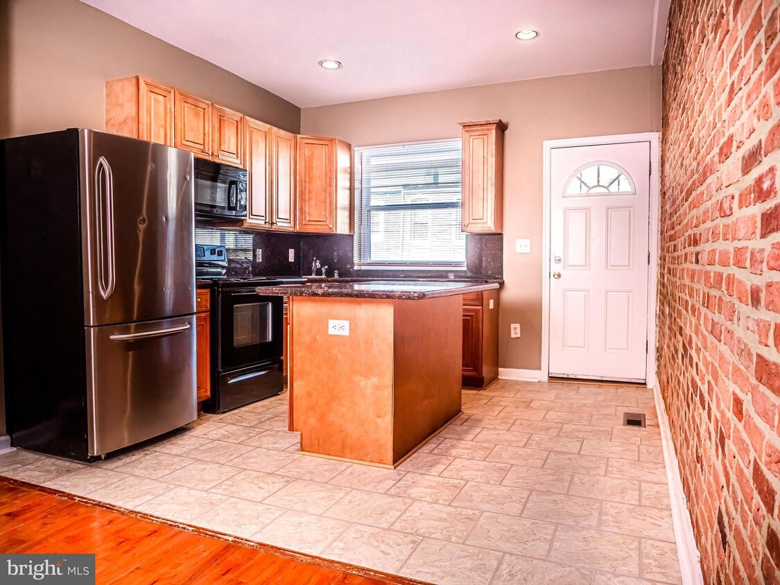 Foto principal - 207 N Rose St
