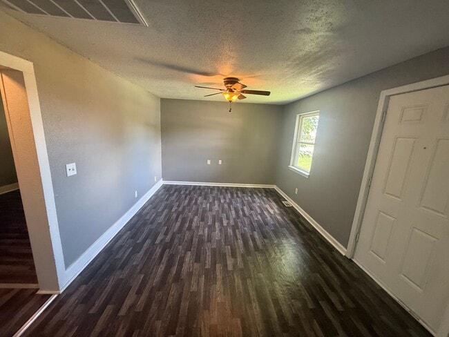 Building Photo - TWO BEDROOM AVAILABLE NOW!