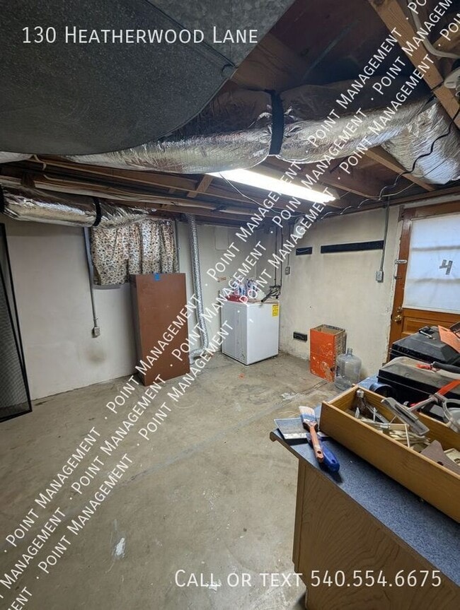 Building Photo - 130 Heatherwood Ln