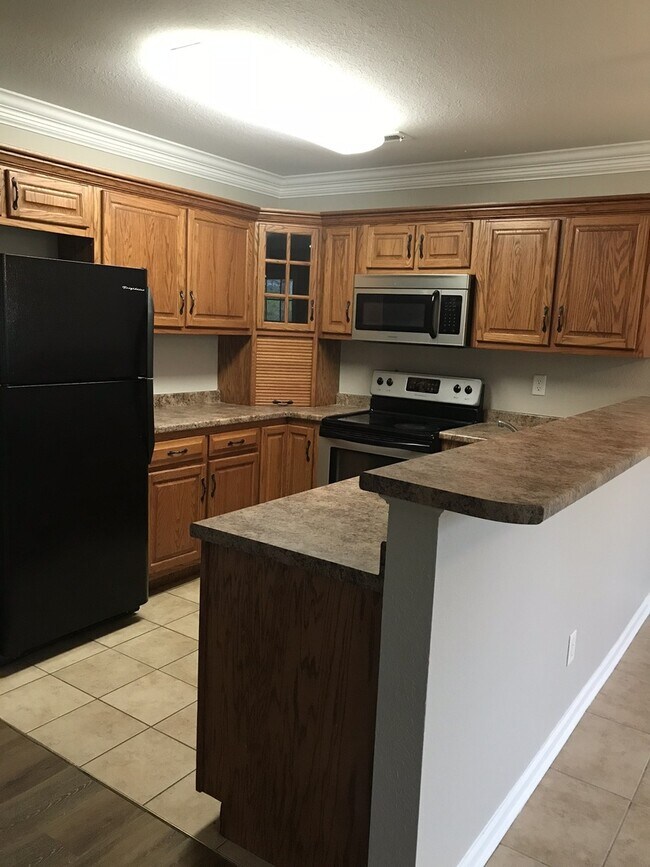 Building Photo - 1138 Colony Cir
