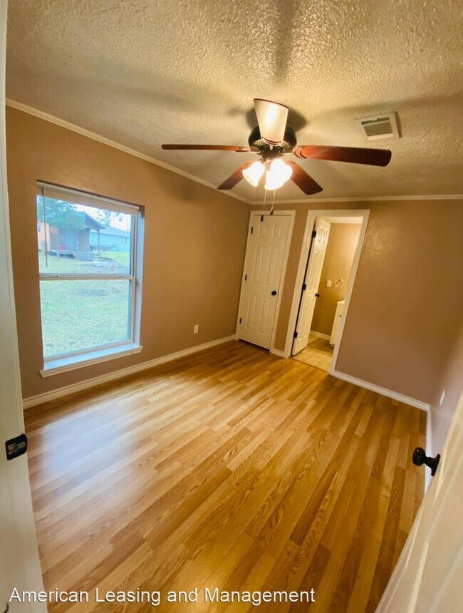 Foto del edificio - 3 br, 2 bath House - 425 Avenue E
