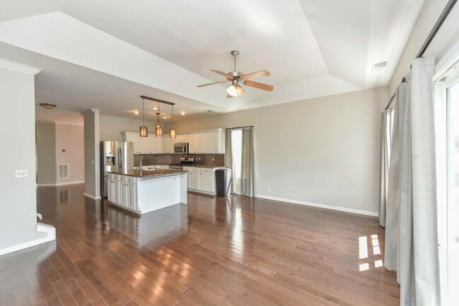Building Photo - 237 Harbor Village Dr
