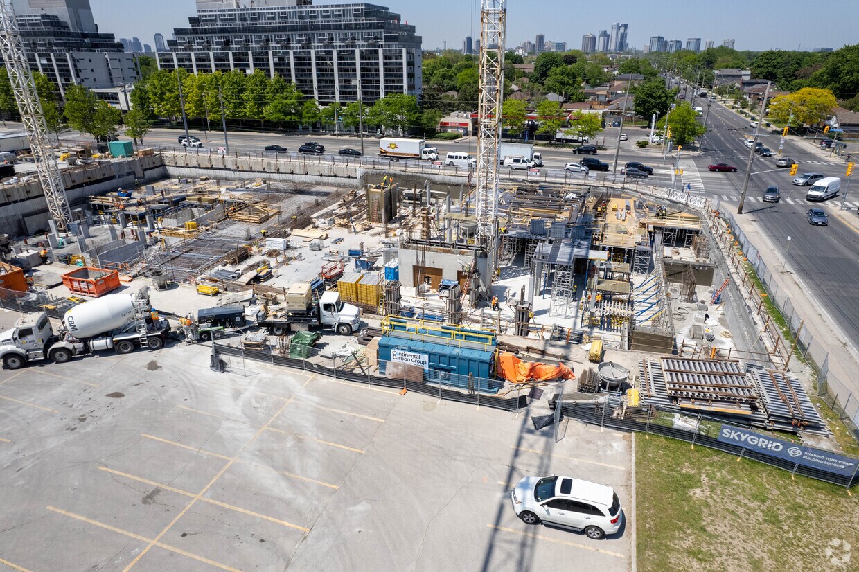 Juin 2023 - Verge Condominiums East