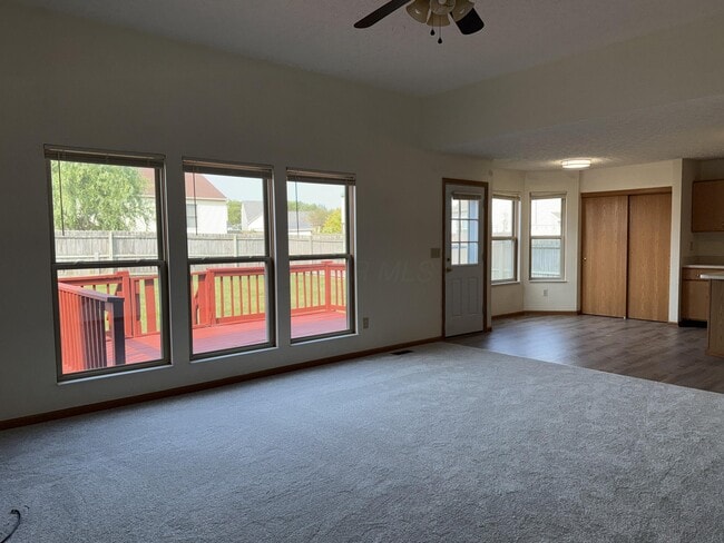 Building Photo - 643 Mustang Canyon Dr