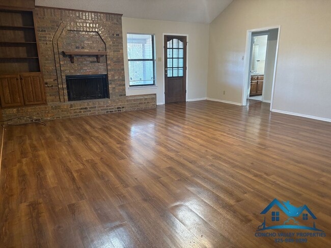 Foto del edificio - 3625 Briargrove Ln