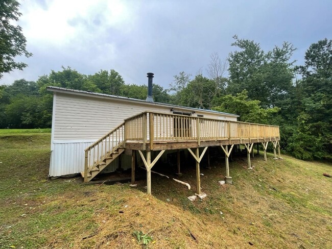 Photo - 89 River Edge Ter House
