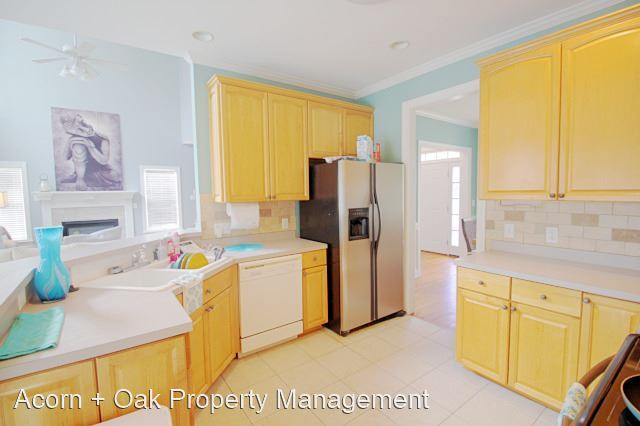 Building Photo - 4 br, 3 bath House - 804 East Oak Drive