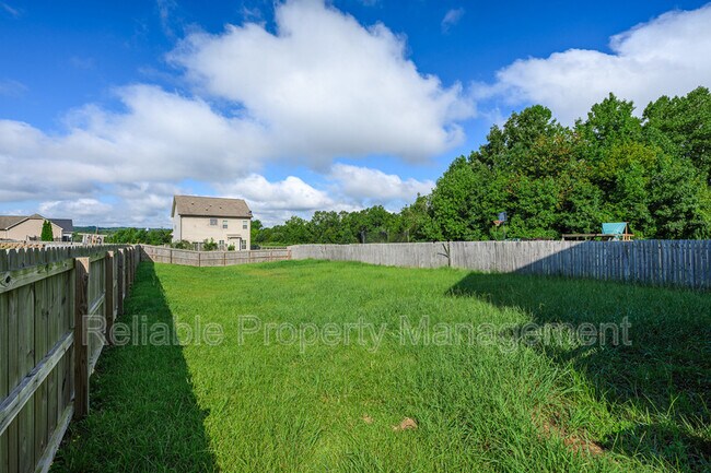 Foto del edificio - 304 Houston Ln