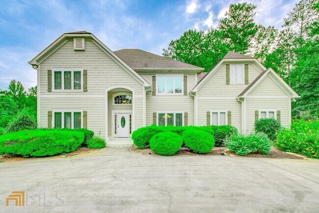 Building Photo - 130 Silvermere