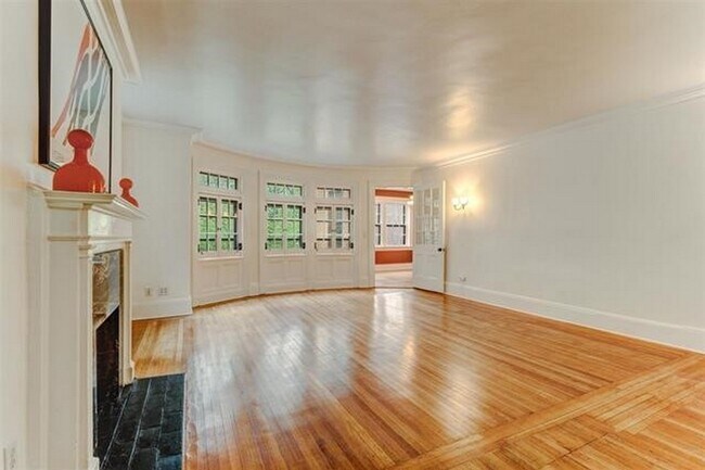 Foto del edificio - 125 Kensington Ave