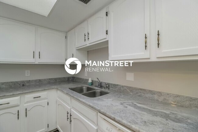 Foto del edificio - 4 Bedroom Pet-Friendly Home in Orlando, FL with Main Street Renewal