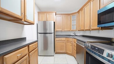 Building Photo - 3109 Oakland Shores Dr