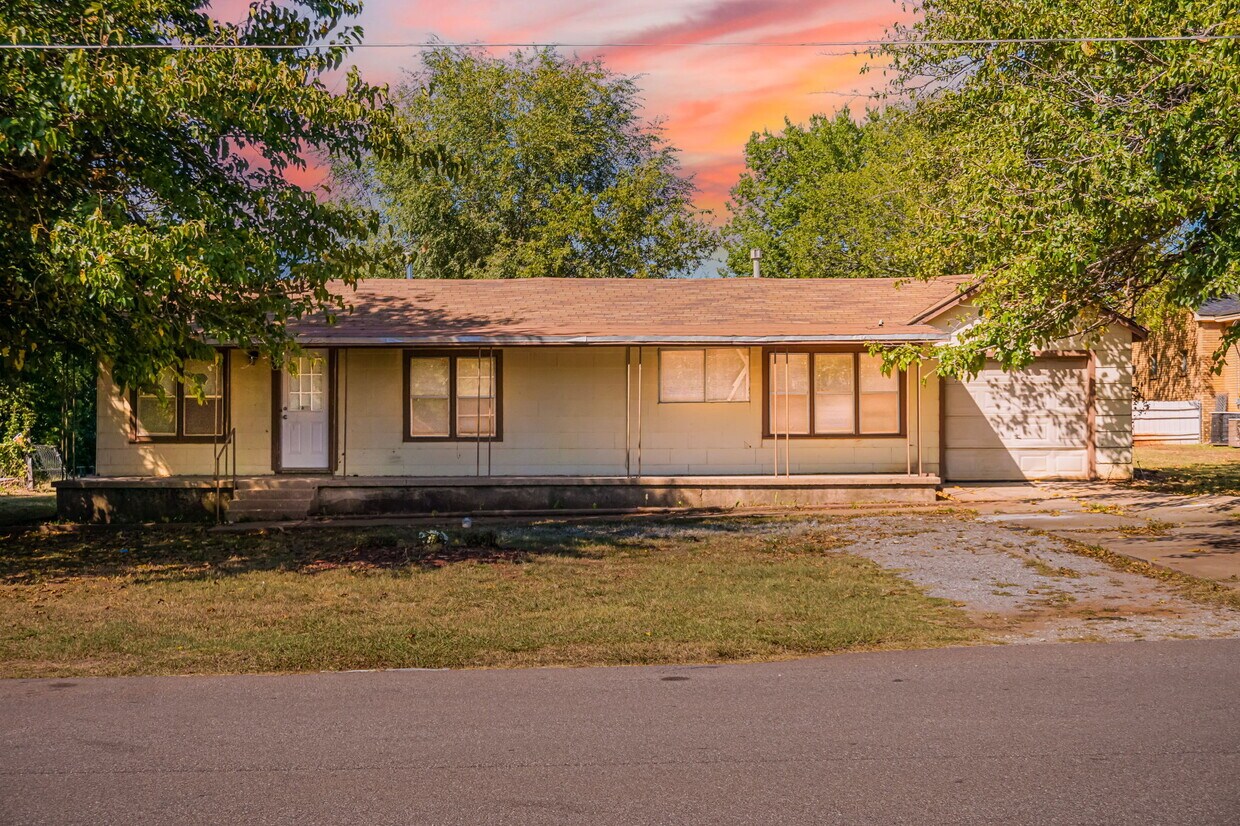 Foto principal - 3009 SE 18th St