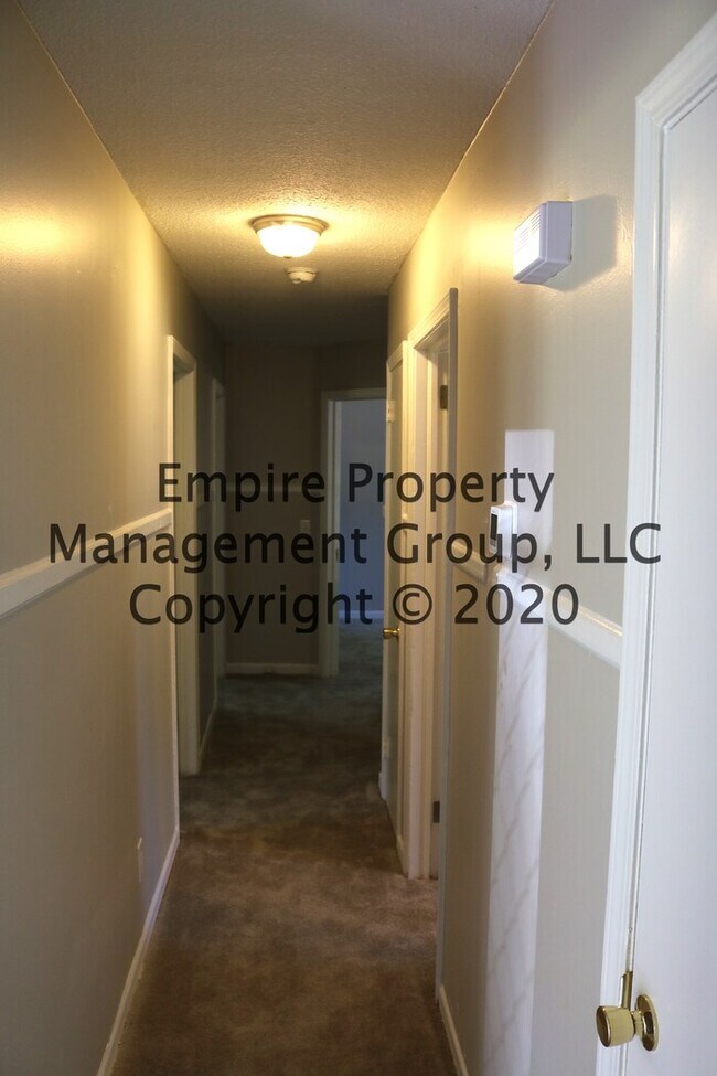 Building Photo - 4701 Bonnie Forest