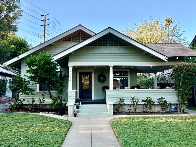 Building Photo - 1724 Oxley St
