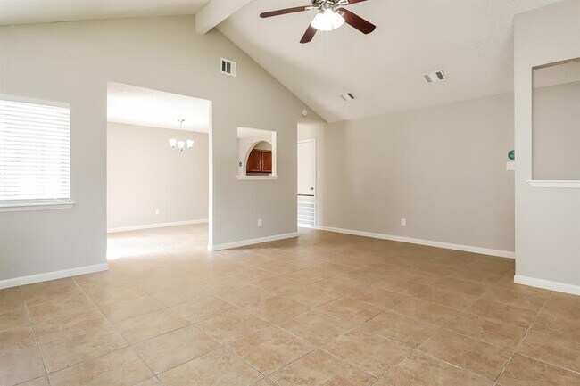 Building Photo - 7223 La Entrada Dr