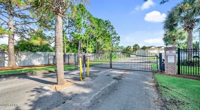 Foto del edificio - 2108 Sterling Cove Blvd