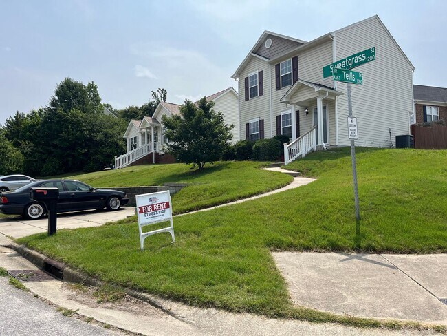 Foto del edificio - Charming Knightdale Residence, Available Now!