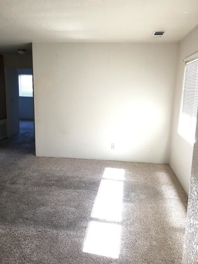 Primary Photo - 1825 Medart Ln