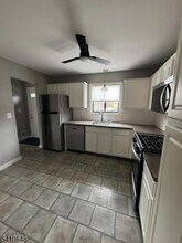 Building Photo - 85 Shady Ln