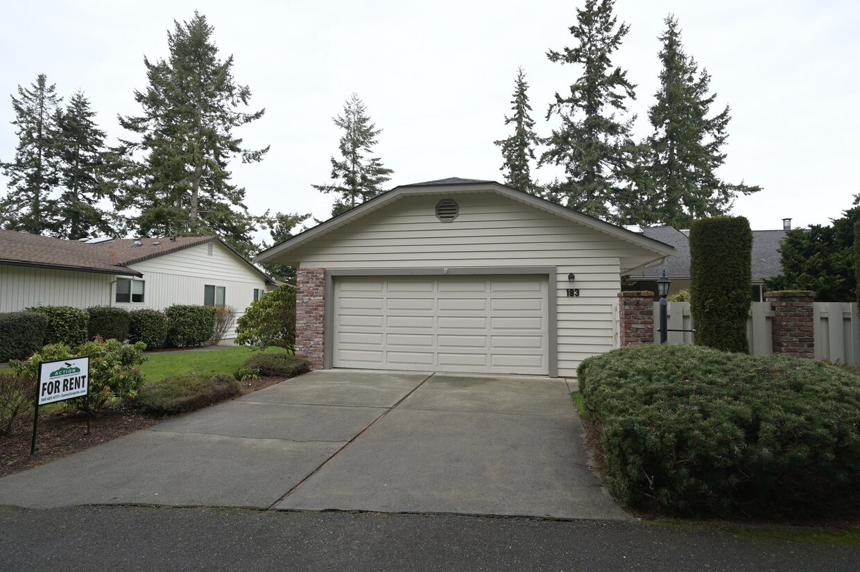 Foto principal - 2+ bed 2 bath condo in Sunland, Sequim