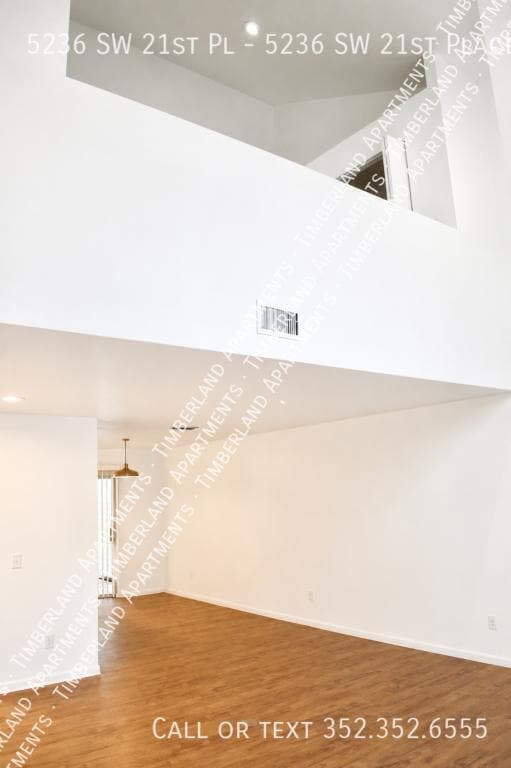 Building Photo - 5236 SW 21st Pl
