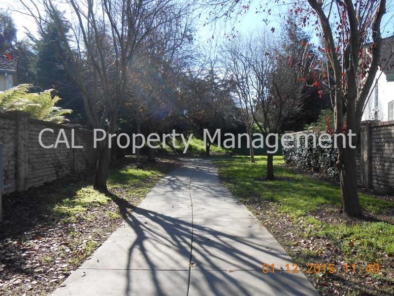 Building Photo - 1617 Marshfield Ct