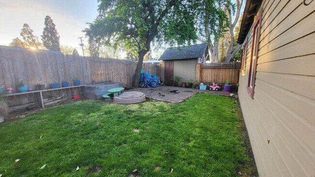 Foto del edificio - 105 1/2 Genessee Street