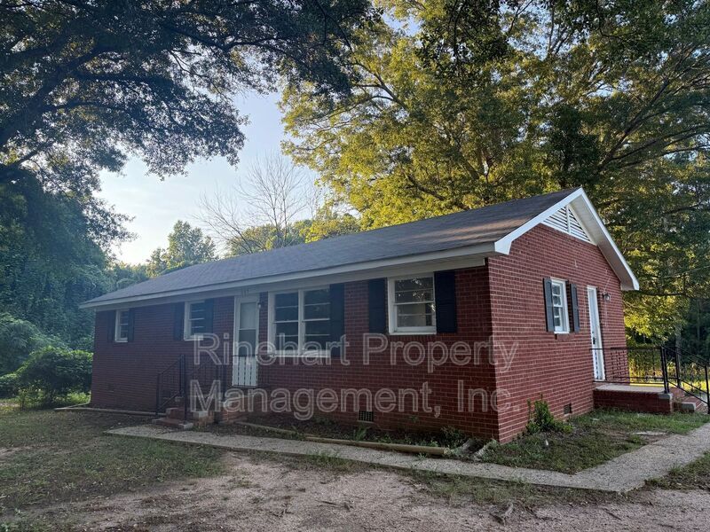 Primary Photo - 1105 Carnation Ln