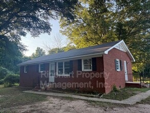 Building Photo - 1105 Carnation Ln