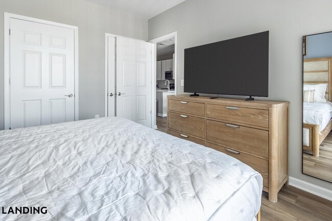 Foto del edificio - 100 River Park Dr