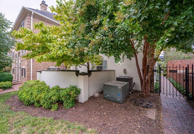 Photo - Charming End Townhouse in Prime North Old Town Location