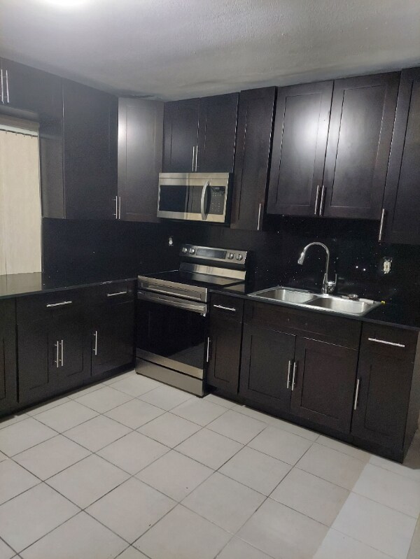 Foto del edificio - 2901 Fletcher St