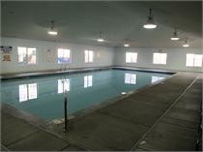 Foto del edificio - *Reduced price* End Unit Townhouse in Springville