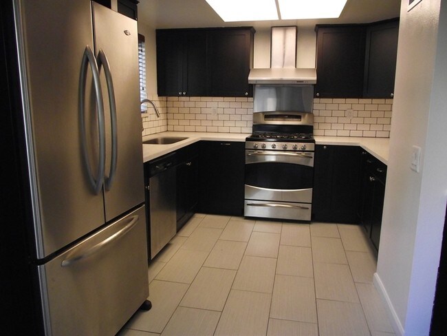 Building Photo - 15813 Jupiter Pl