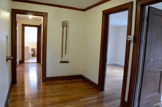 Building Photo - 36 Colwell Ave