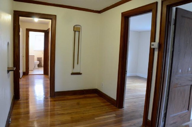 Foto del edificio - 36 Colwell Ave