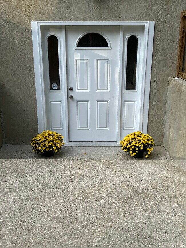 Foto del edificio - 9435 May Day St