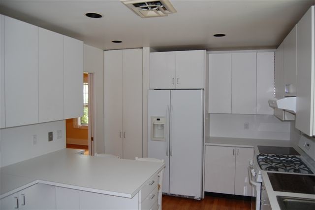 Building Photo - 1108 S Busey Ave