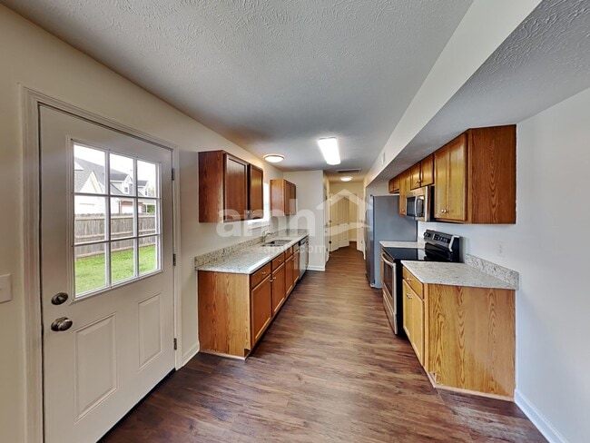 Building Photo - 1609 Carrick Dr