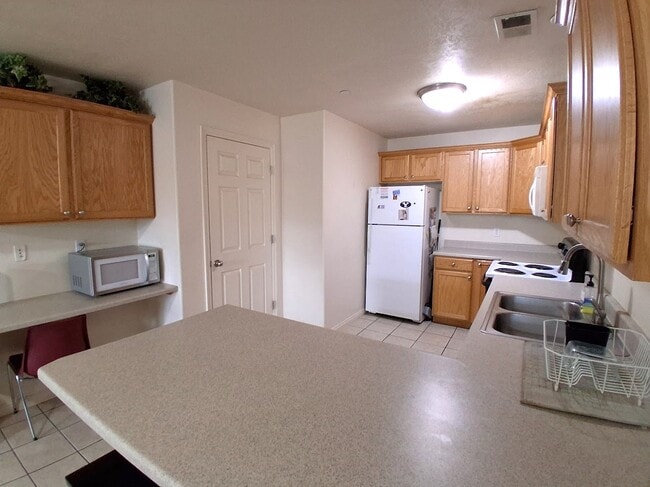 Foto del edificio - 1969 N Canyon Rd