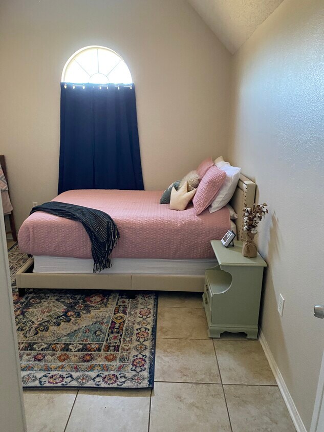 Foto principal - 2736 Elk Rd