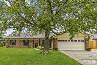 Building Photo - 801 Hardwood St
